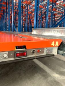 ¿Qué es un sistema pallet runner o radio shuttle?